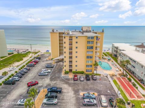 A home in New Smyrna Beach