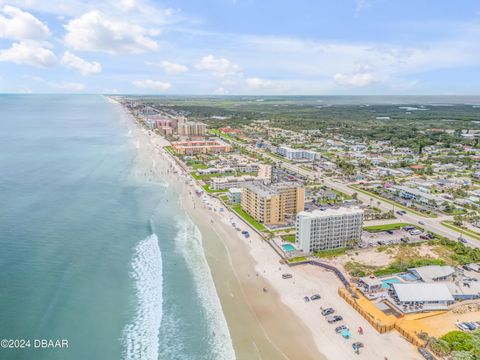 A home in New Smyrna Beach