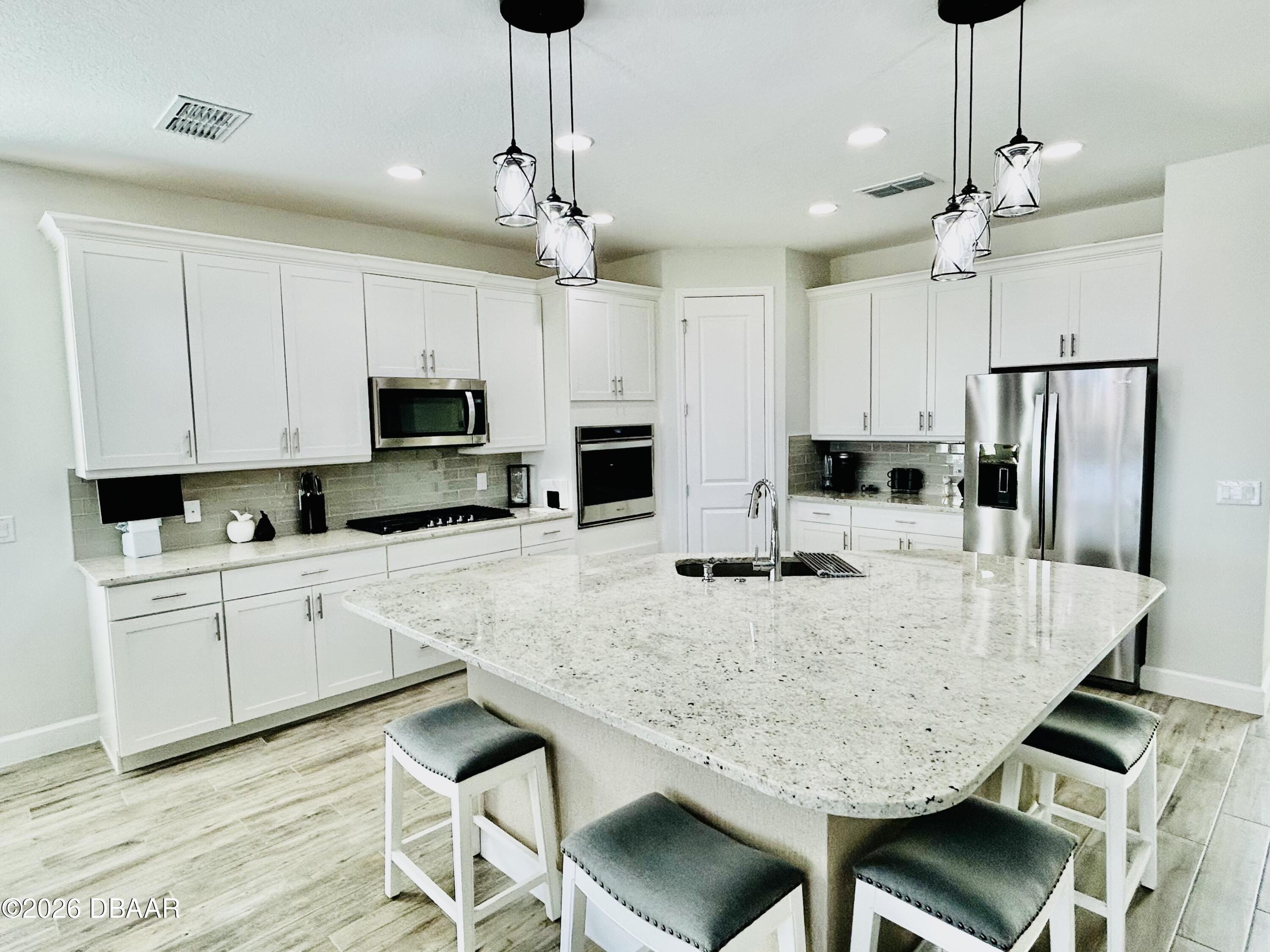 136 Red Lighthouse Point