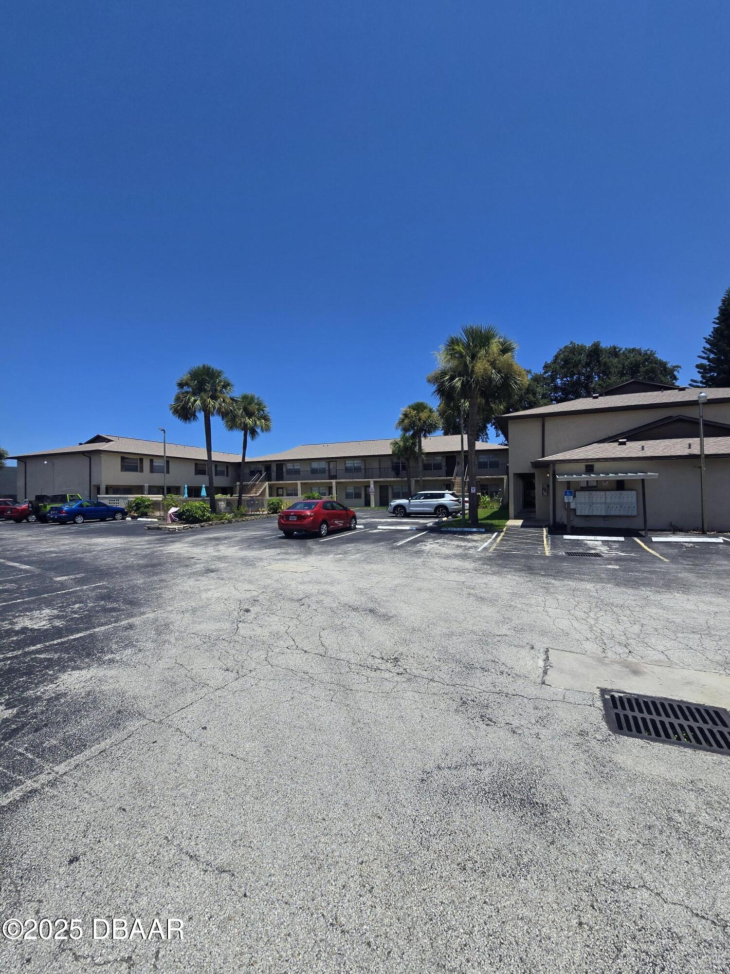 1351 S Ridgewood Avenue 12