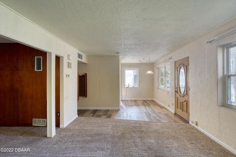 A home in Holly Hill