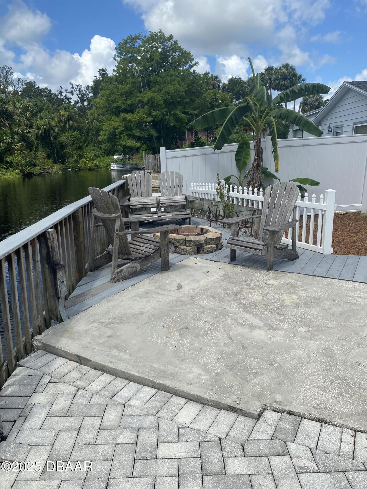 6 Waterberry Circle