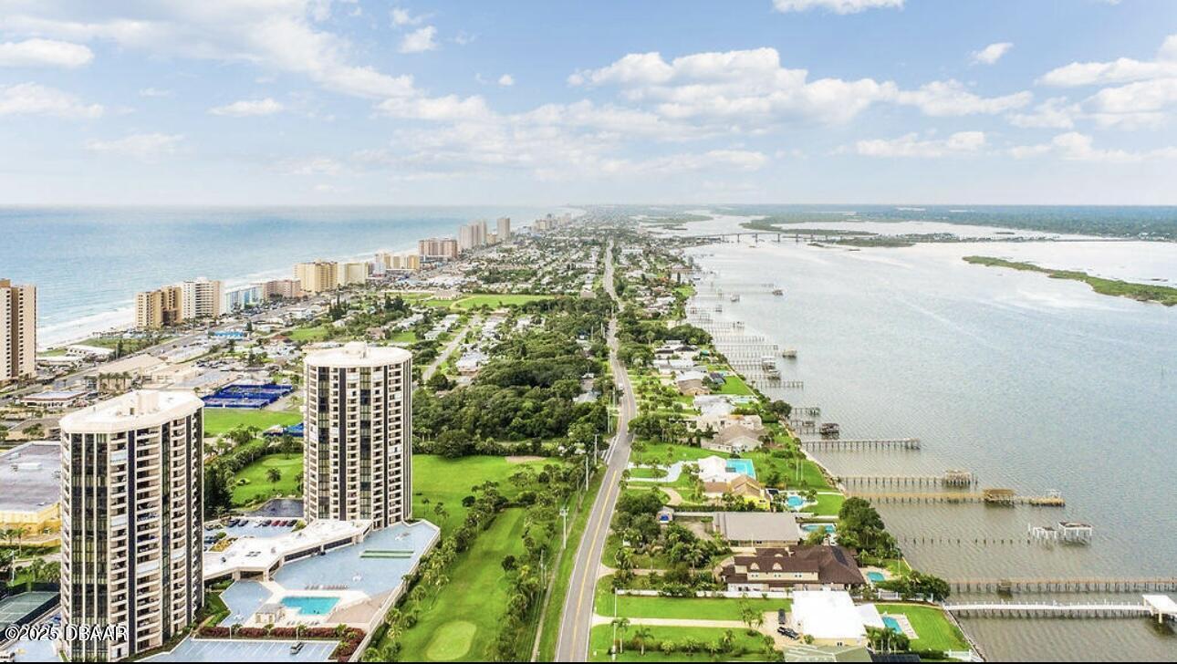 1 Oceans West Boulevard