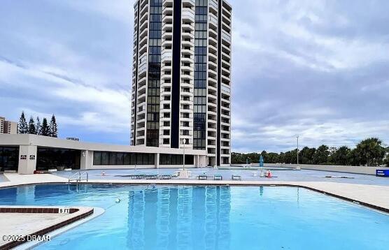 1 Oceans West Boulevard 5B3