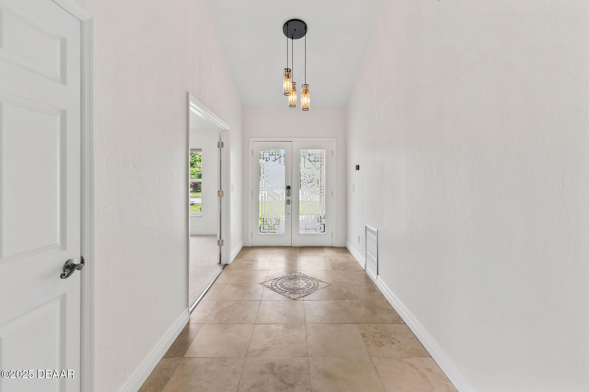 6109 Sabal Point Circle