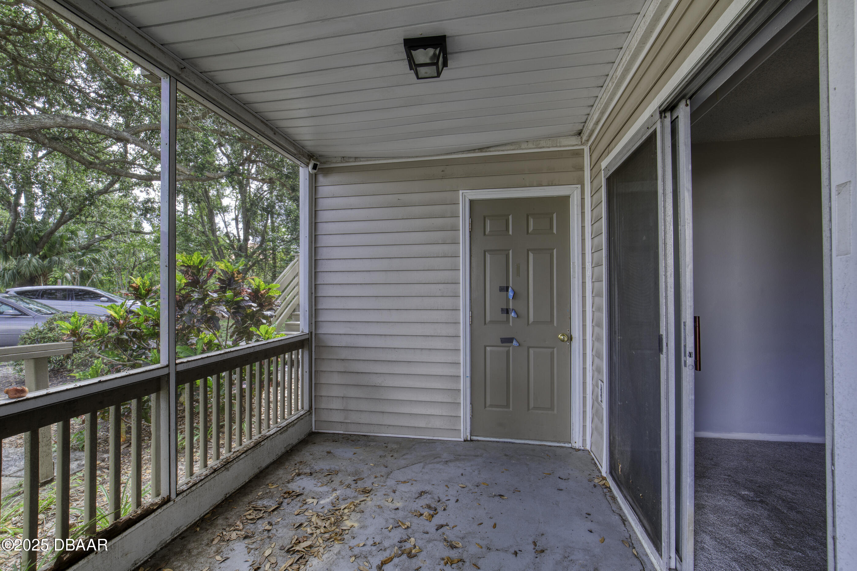 1600 Big Tree Road L4