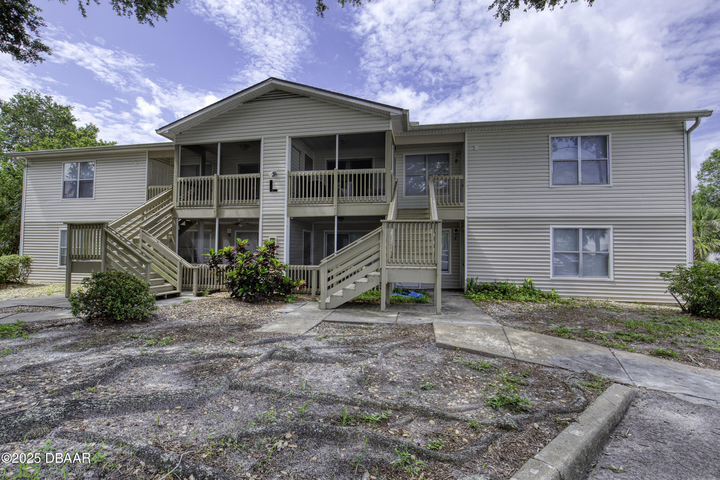 1600 Big Tree Road L4