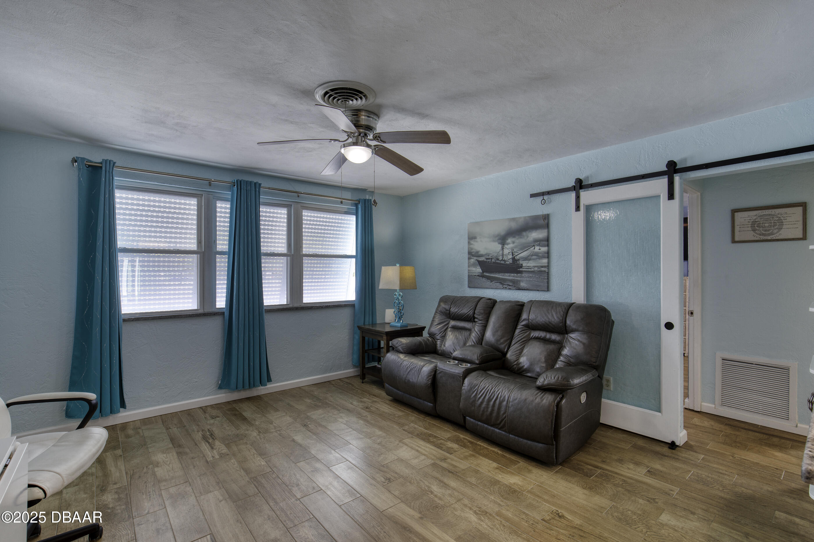 28 River Drive