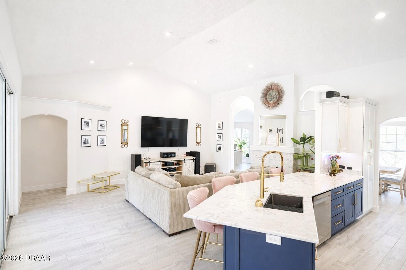 731 Breezy Oak Court