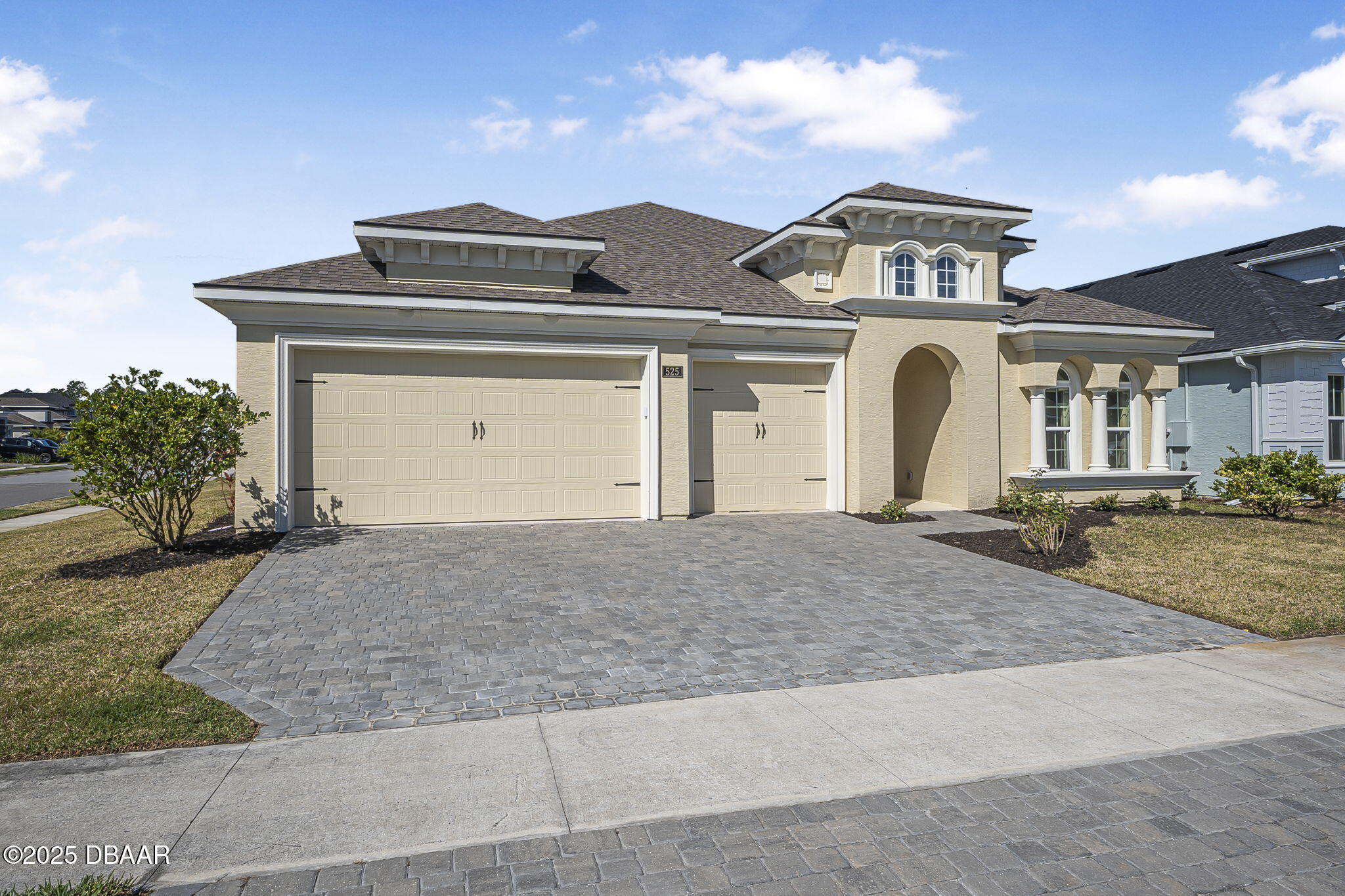 525 Mosaic Boulevard