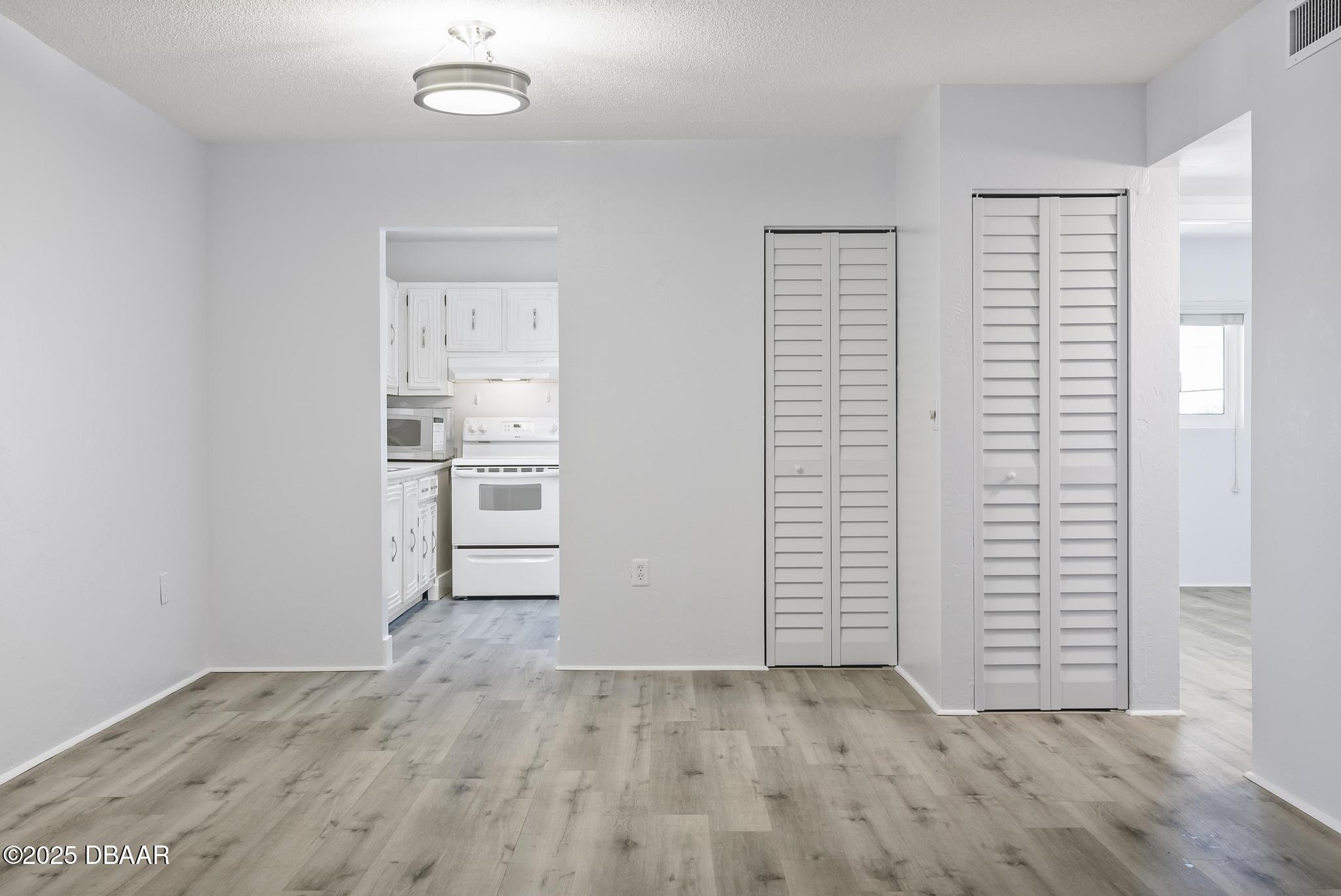 2711 N Halifax Avenue