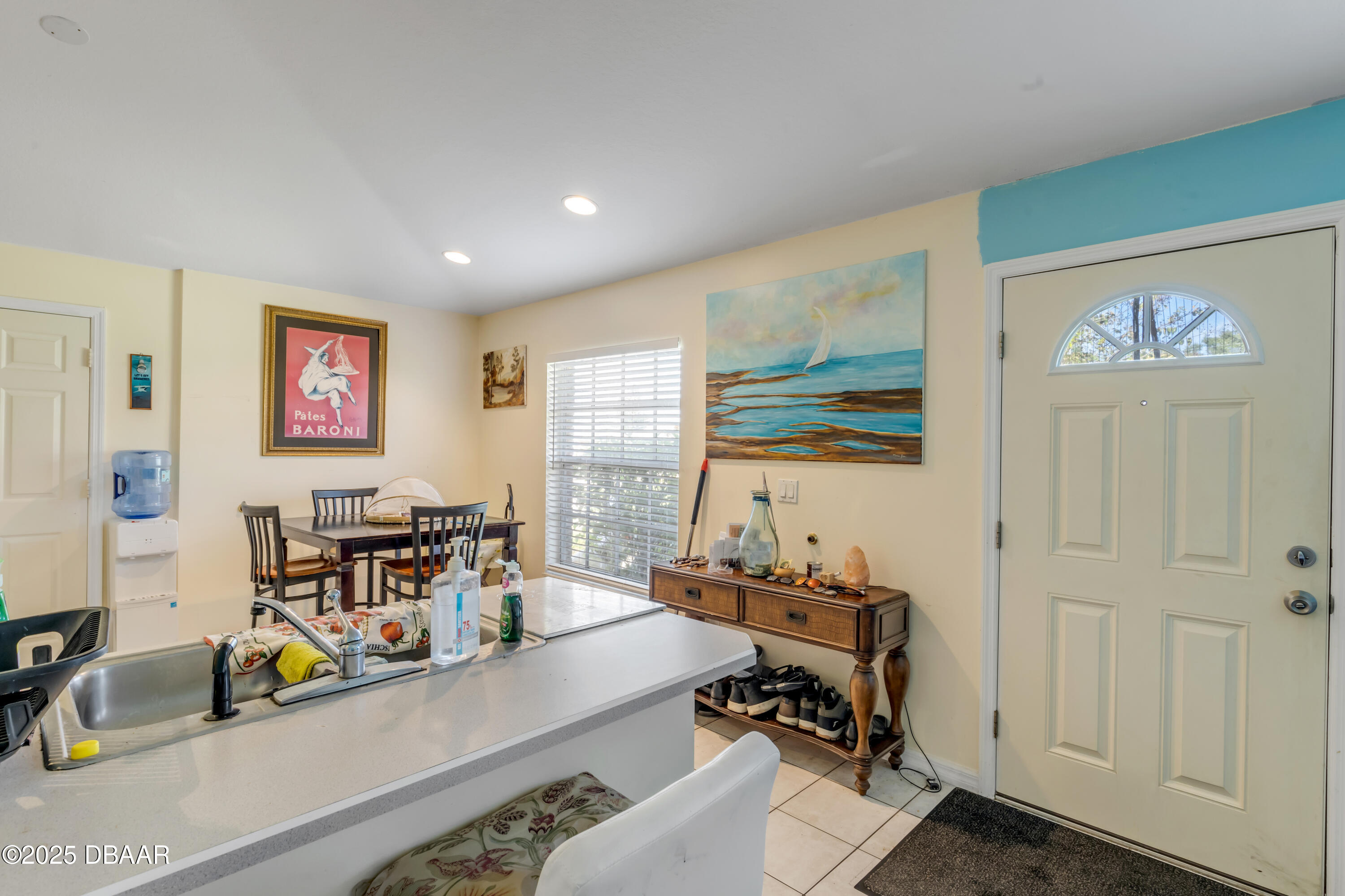 711 River Oaks Circle