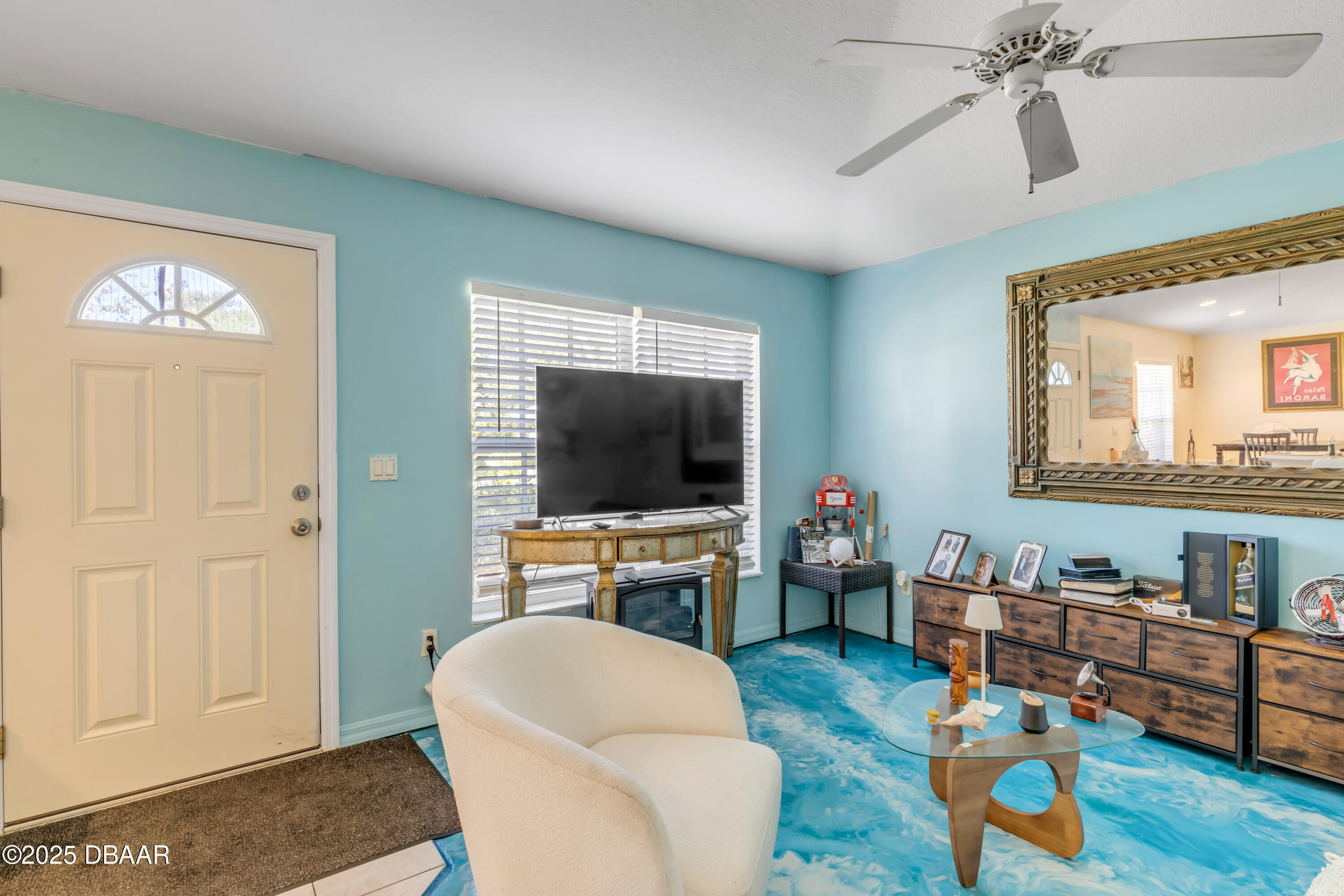 711 River Oaks Circle