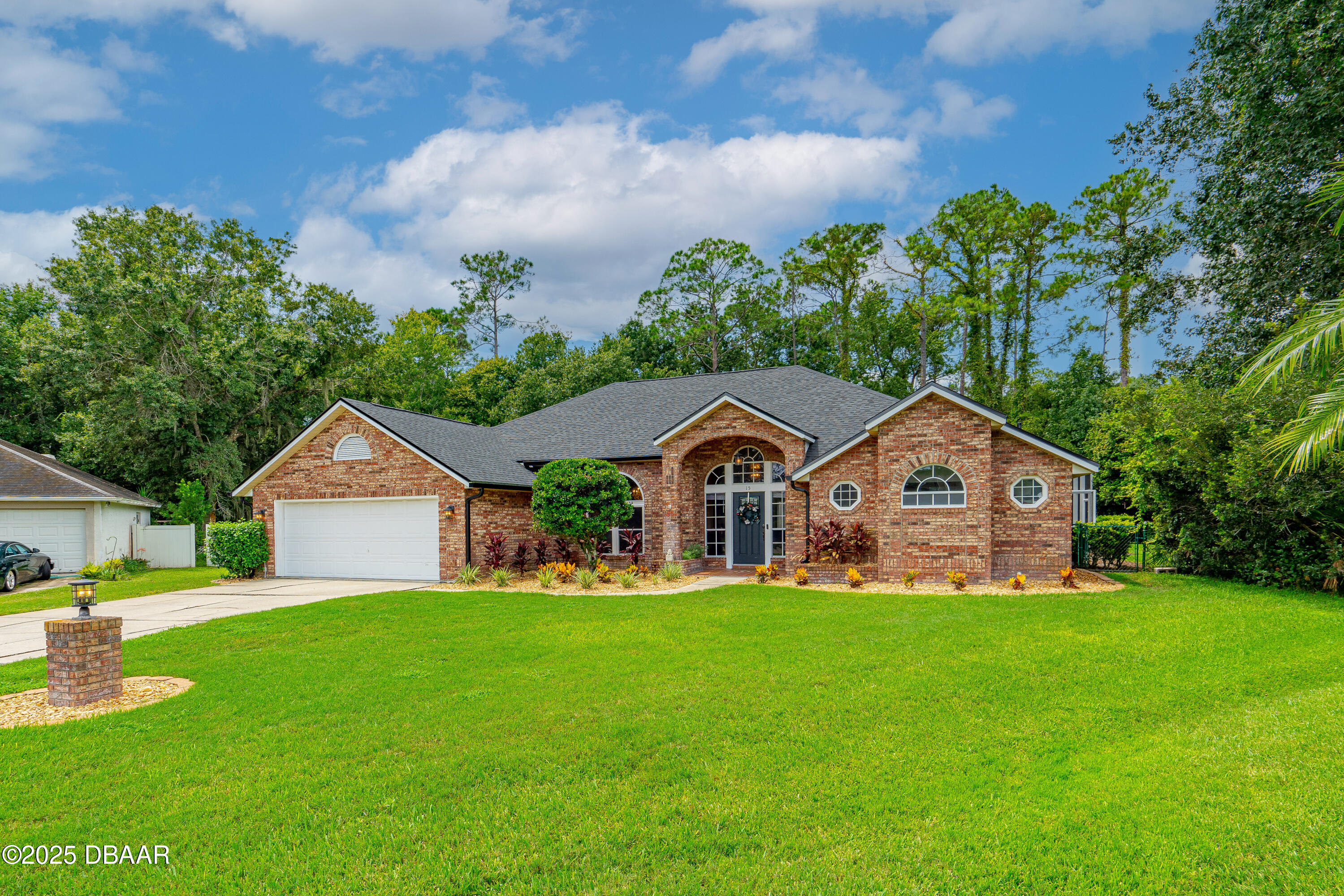 15 Highwood Ridge Trail