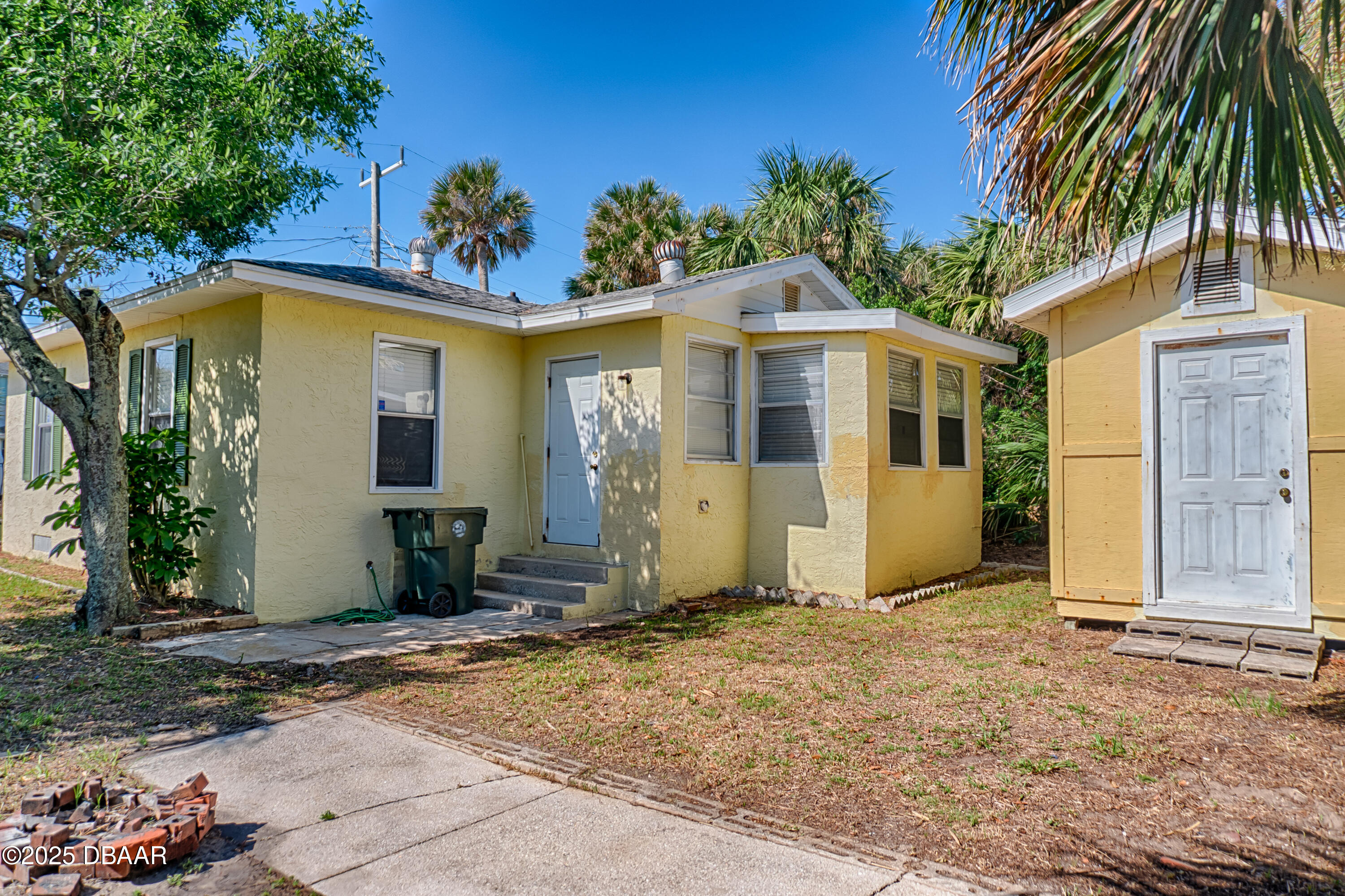 529 Phoenix Avenue