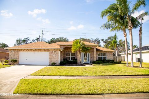 A home in South Daytona