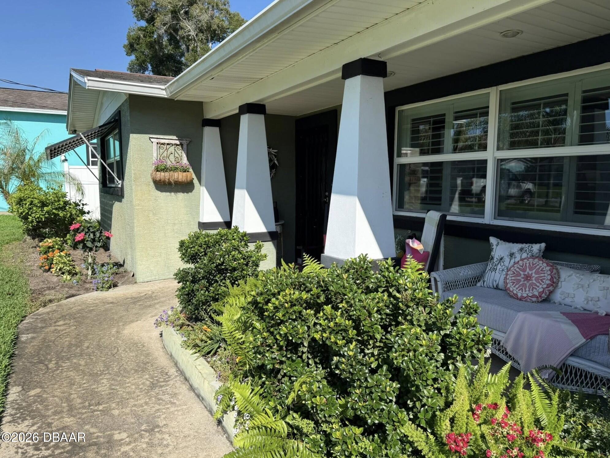 85 Warwick Avenue