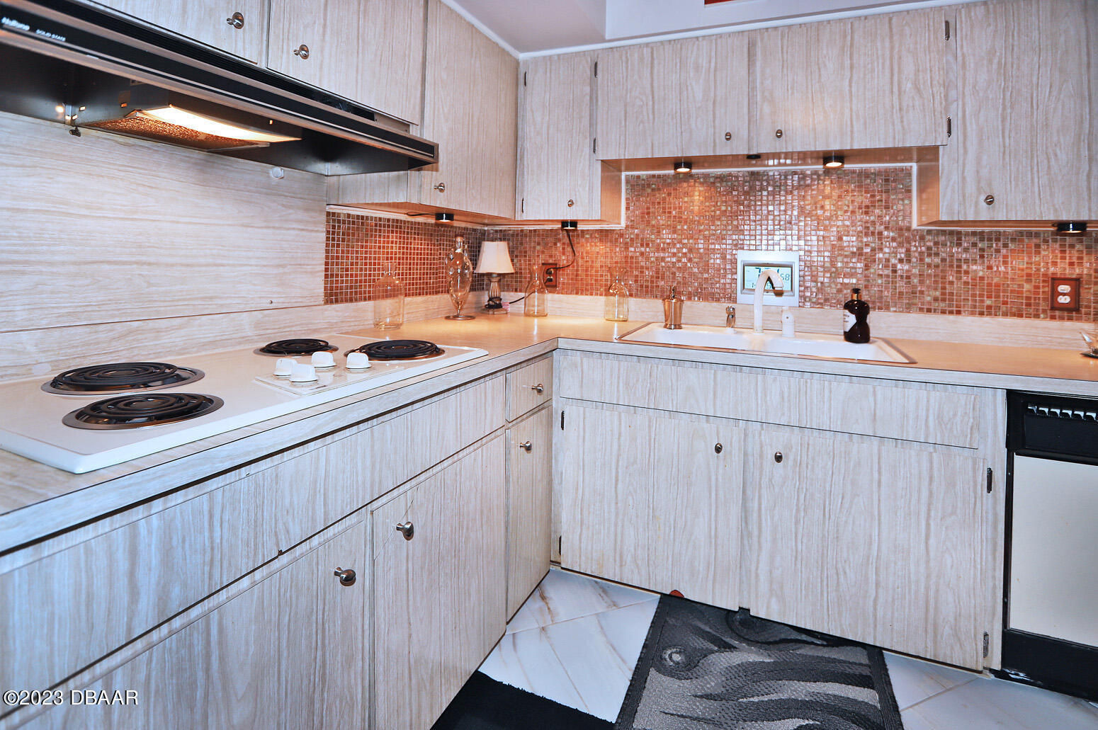 1224 S Peninsula Drive