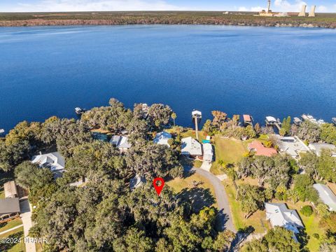 A home in East Palatka