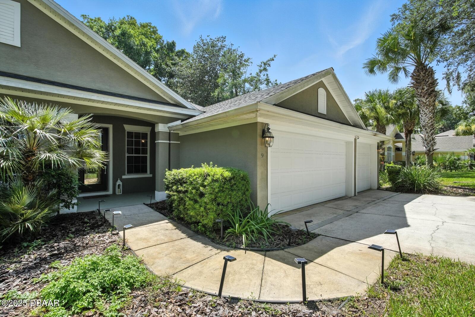 9 Creekside Drive