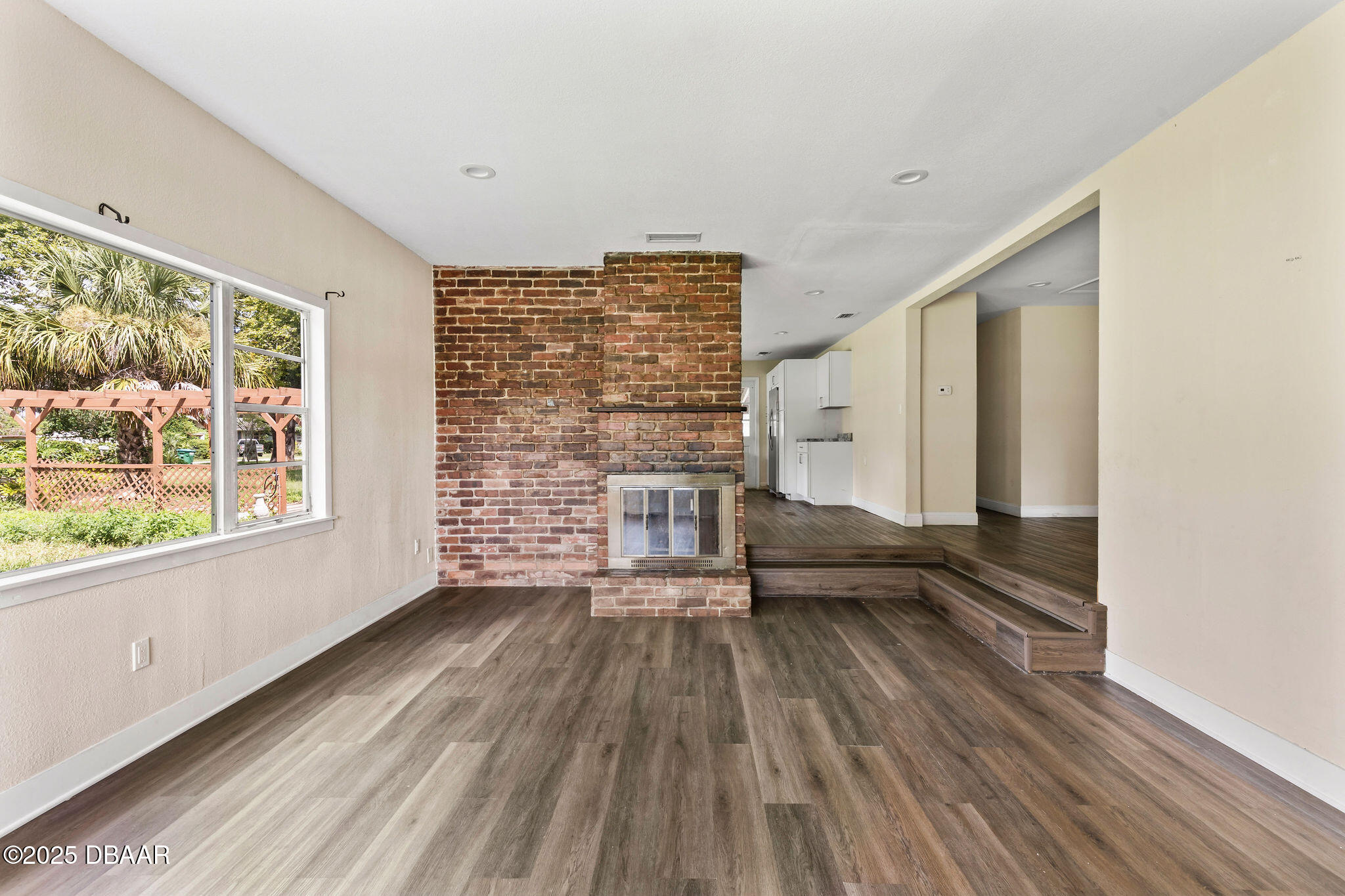 660 6th Street