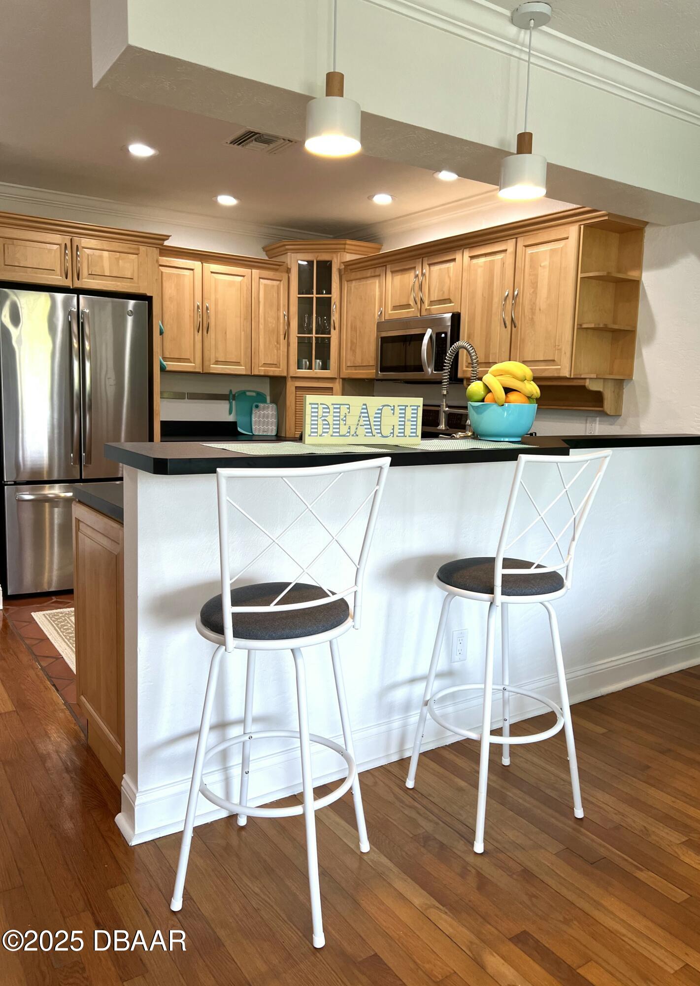 2321 S Peninsula Drive