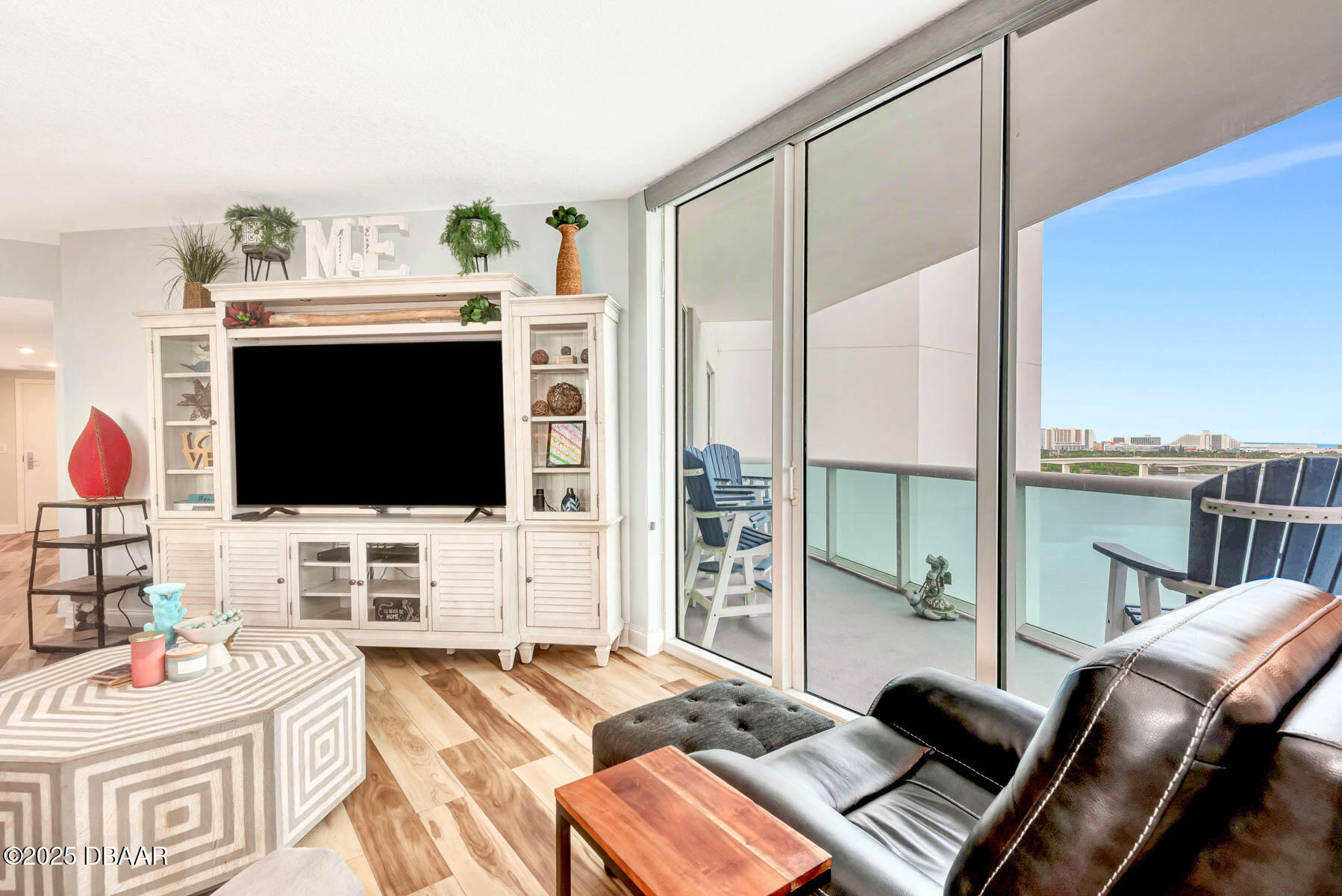 241 Riverside Drive 1209