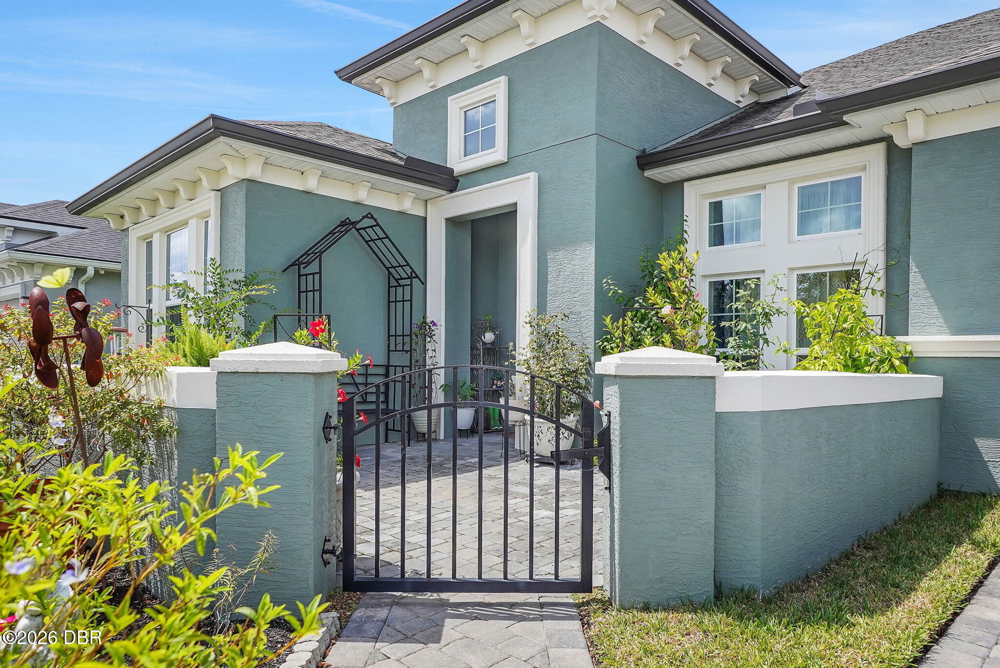649 Mosaic Boulevard
