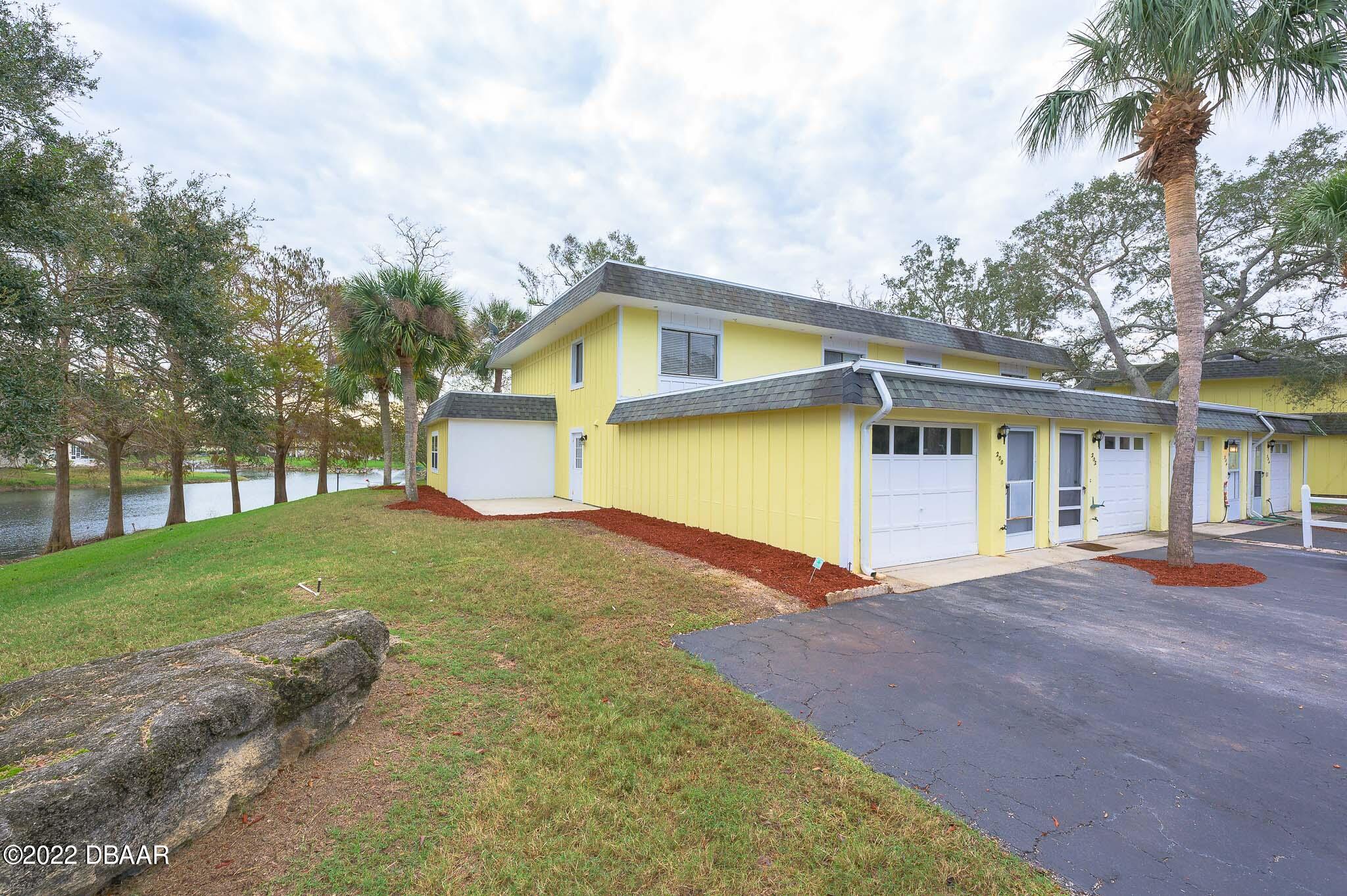 Photo 1 of 33 — 200 Timberline Trail, Ormond Beach, FL 32174