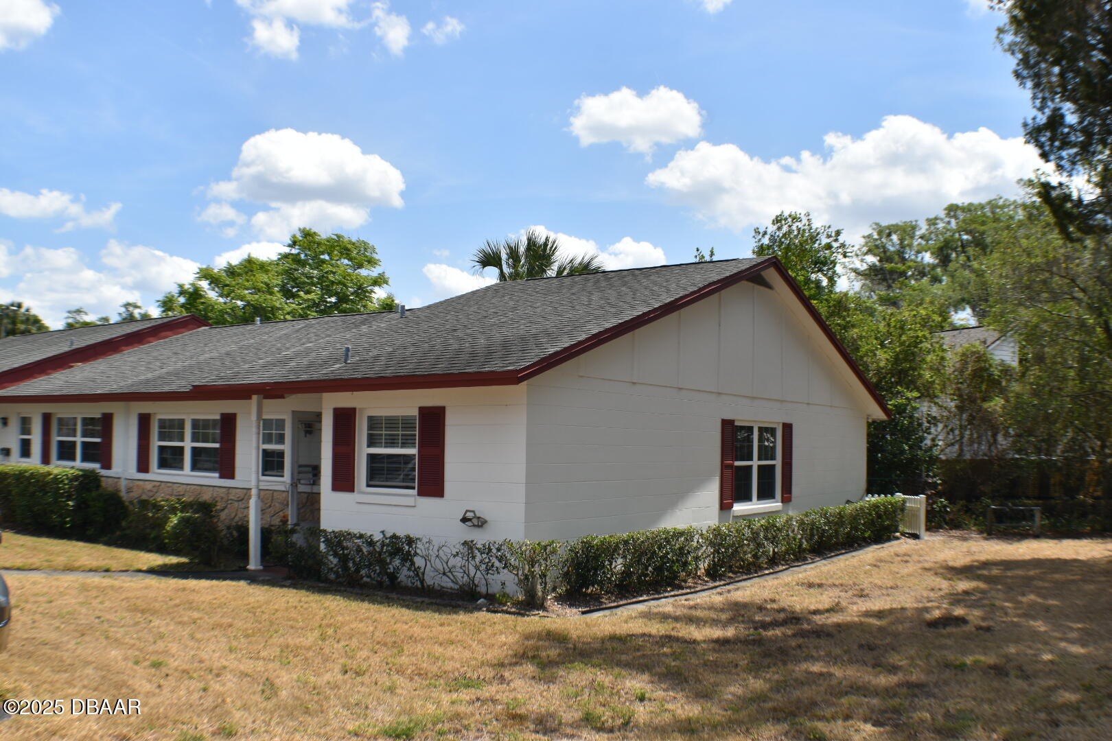 141 N Hill Avenue