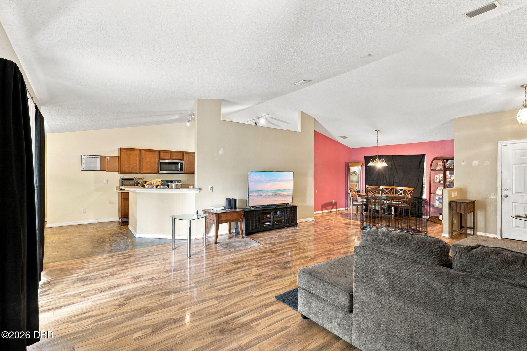 264 Fountain Lake Boulevard