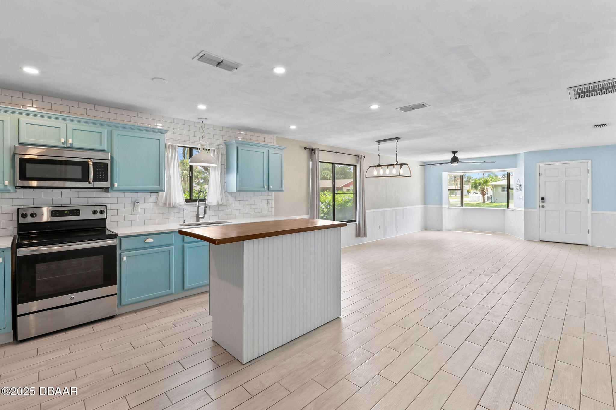 1245 Mardrake Road