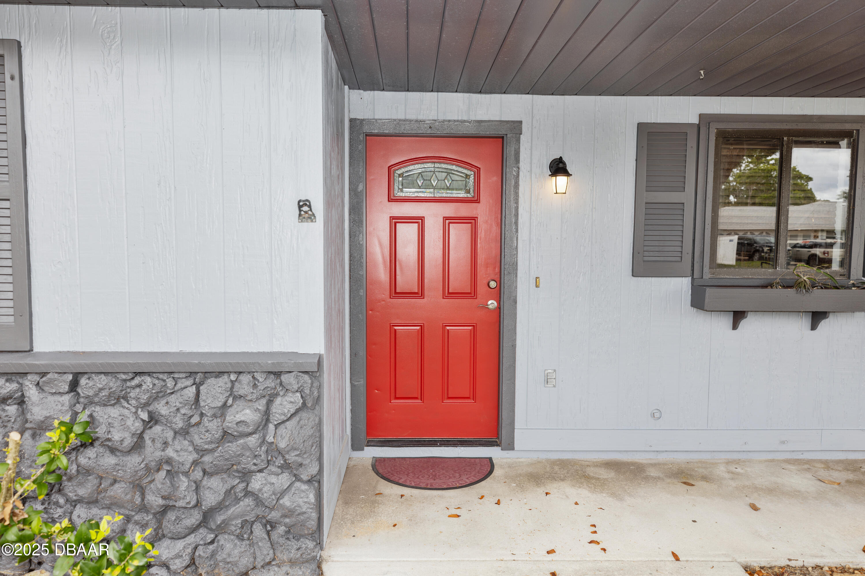 909 Brookside Drive