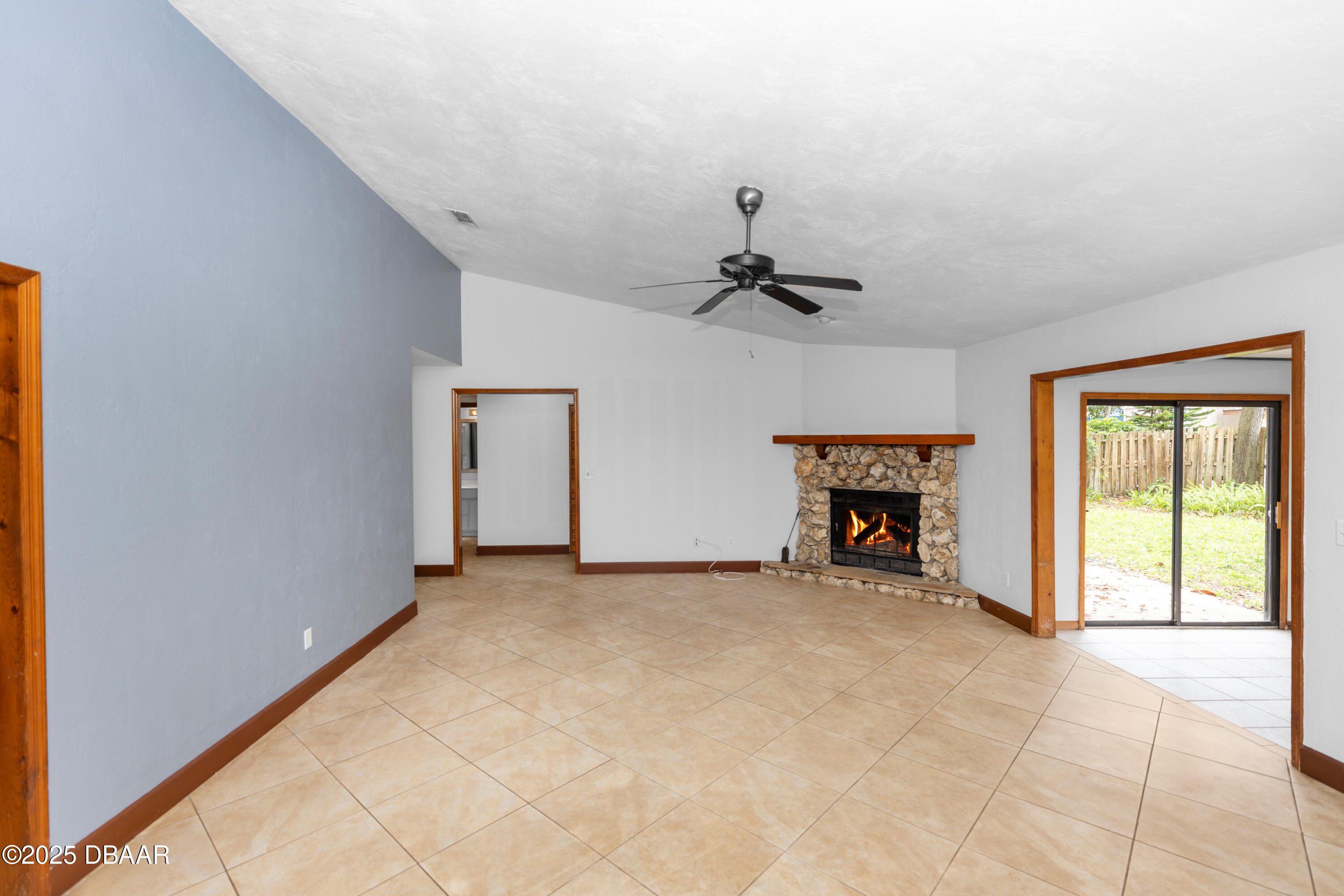 909 Brookside Drive