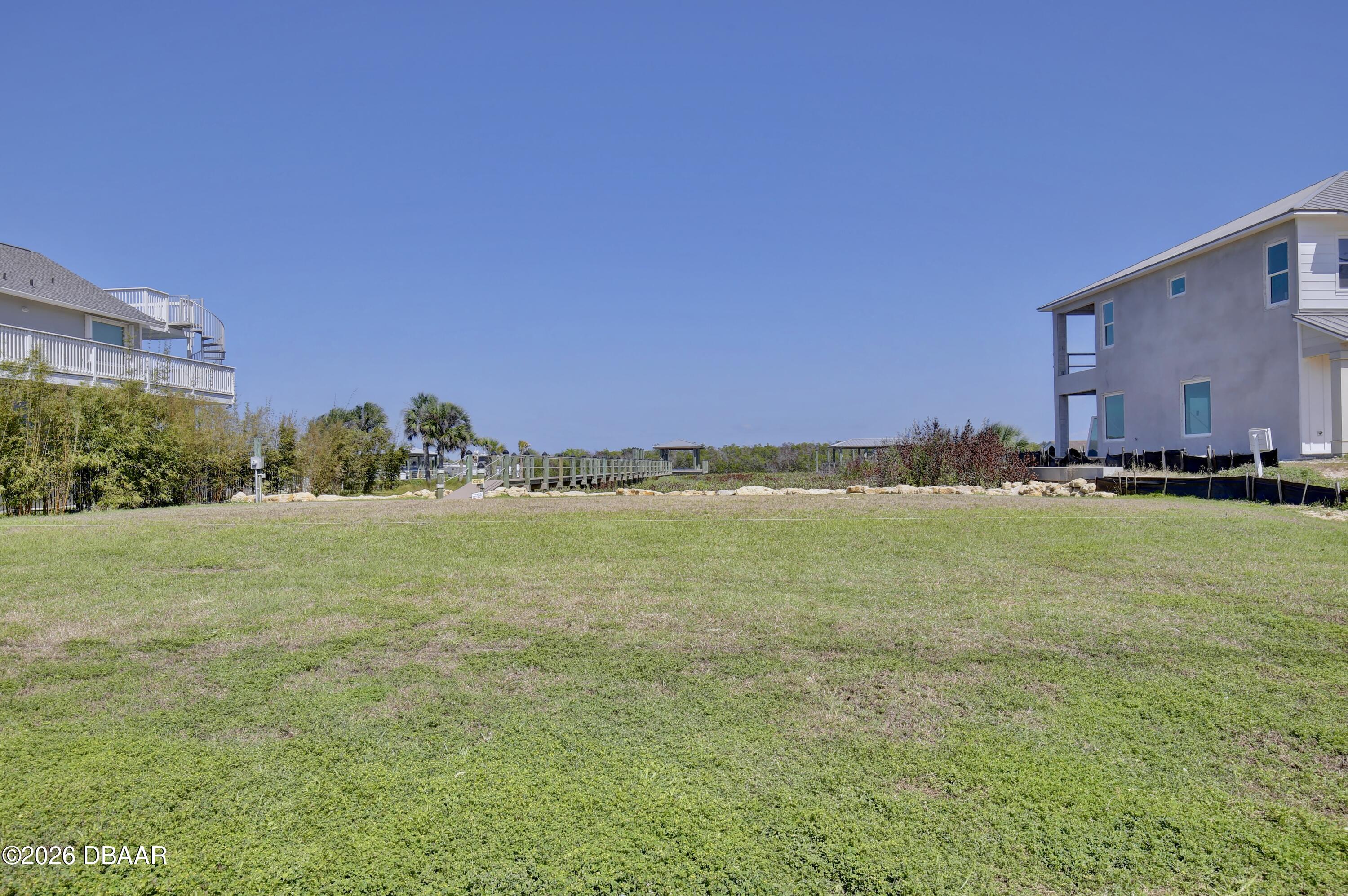 211 N Riverside Drive