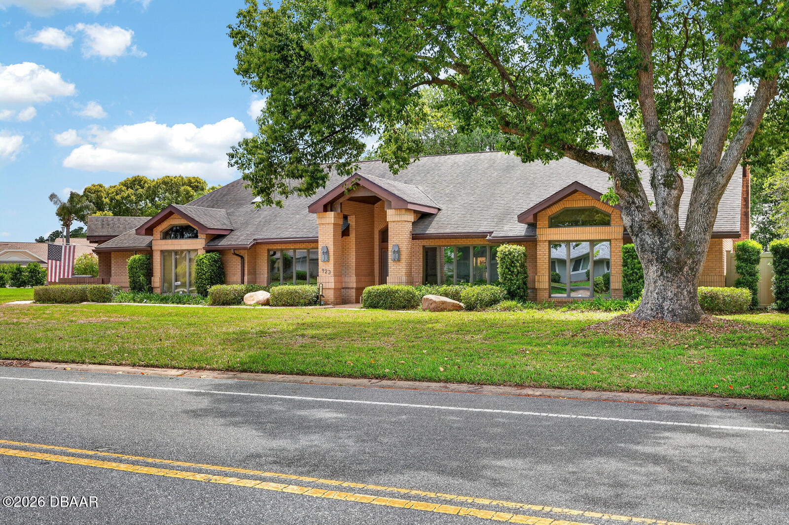 923 Club House Boulevard