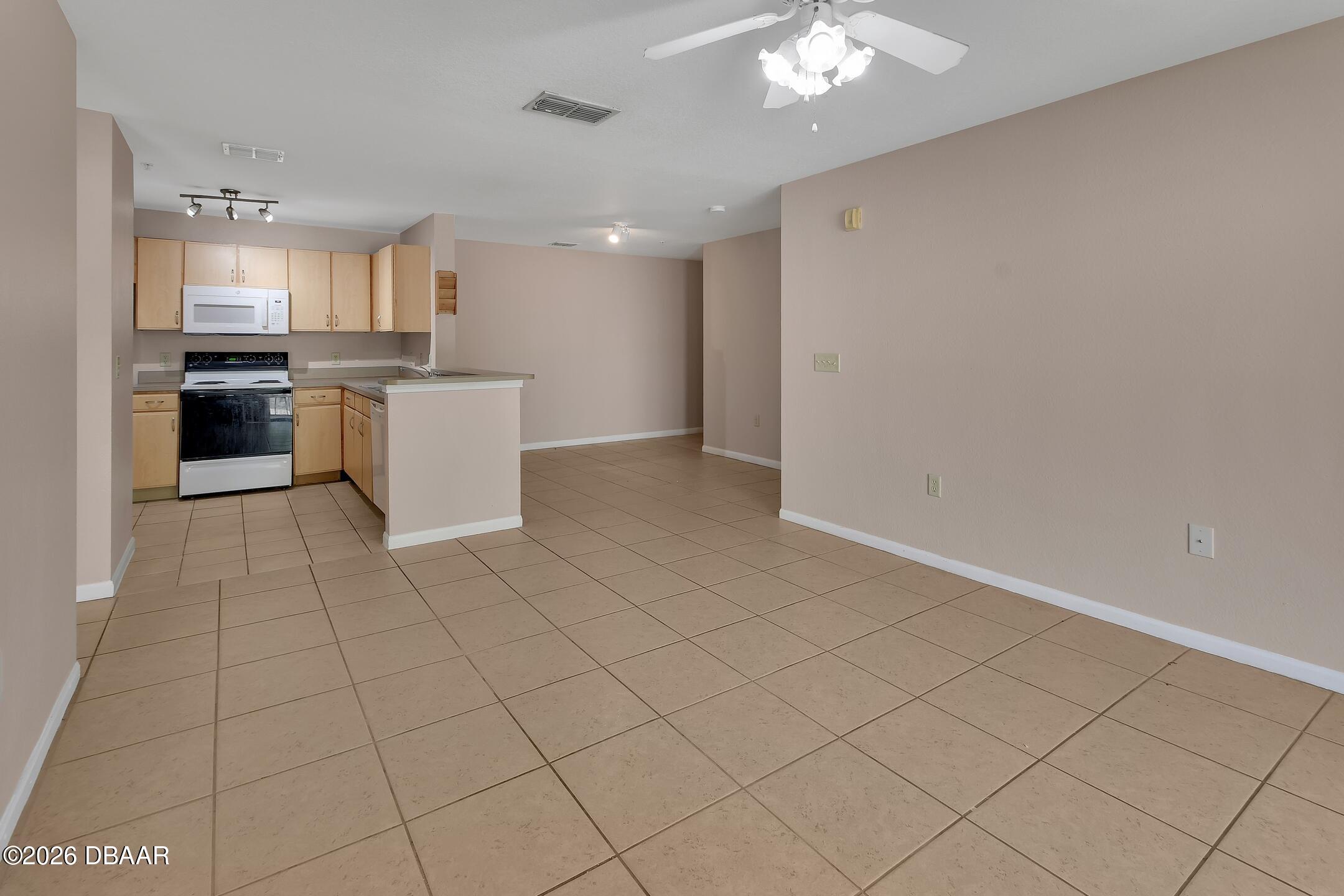 940 Village Trail