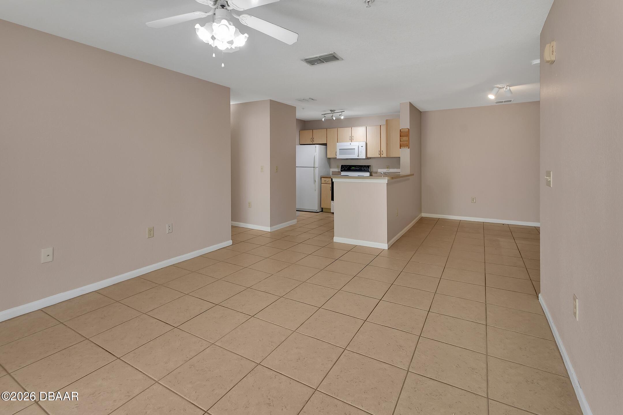 940 Village Trail