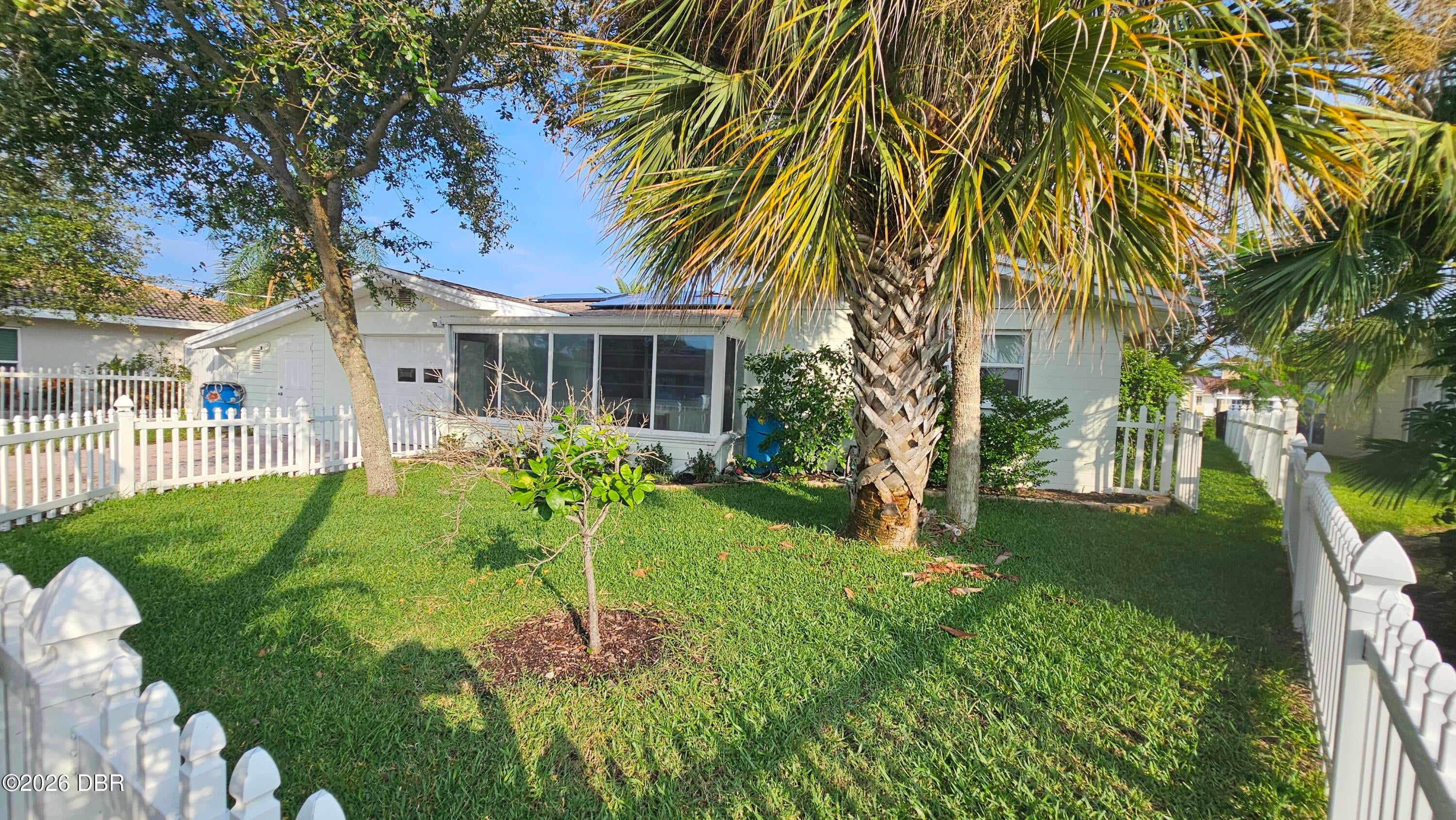 7 Venetian Circle
