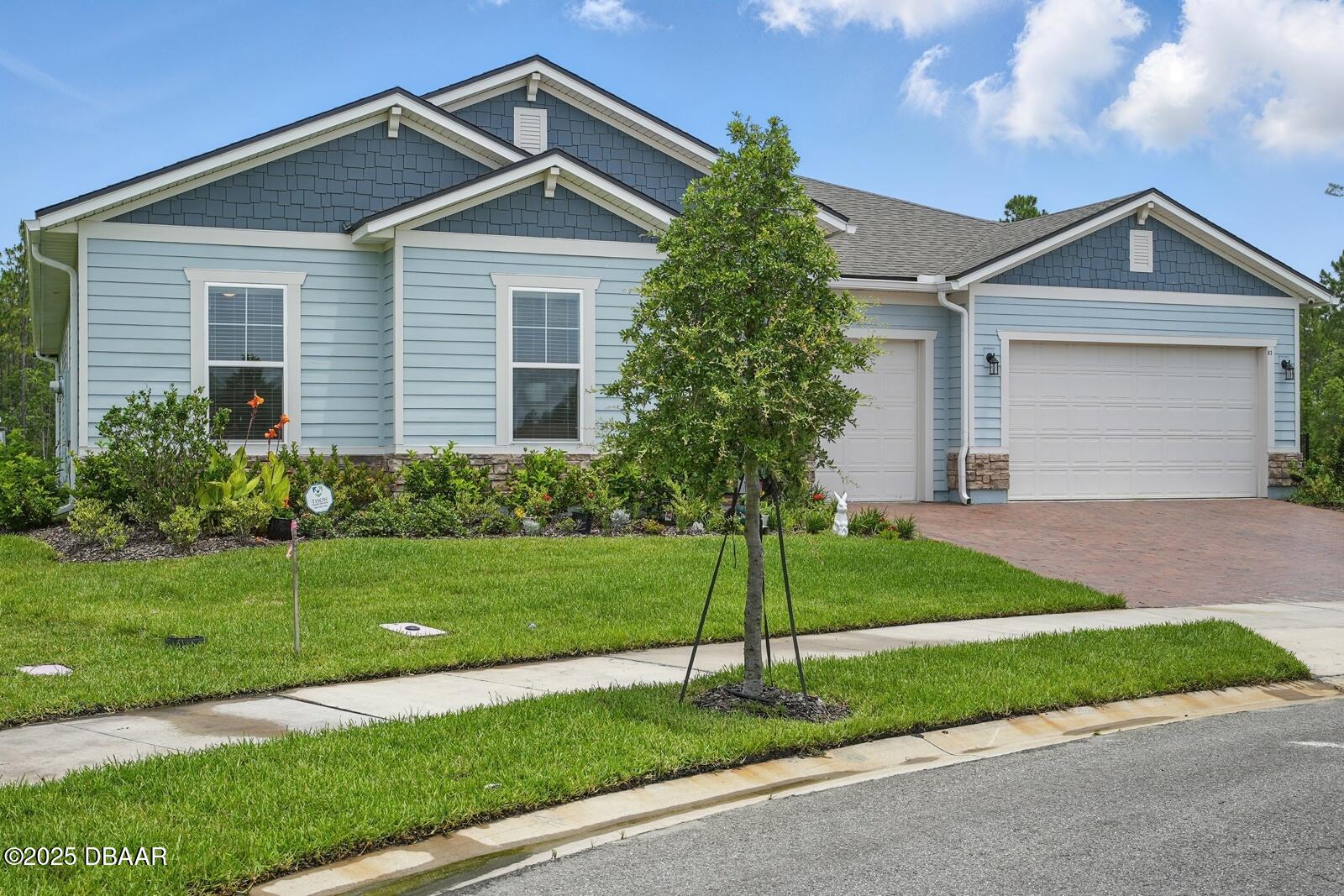 83 Reverie Drive N