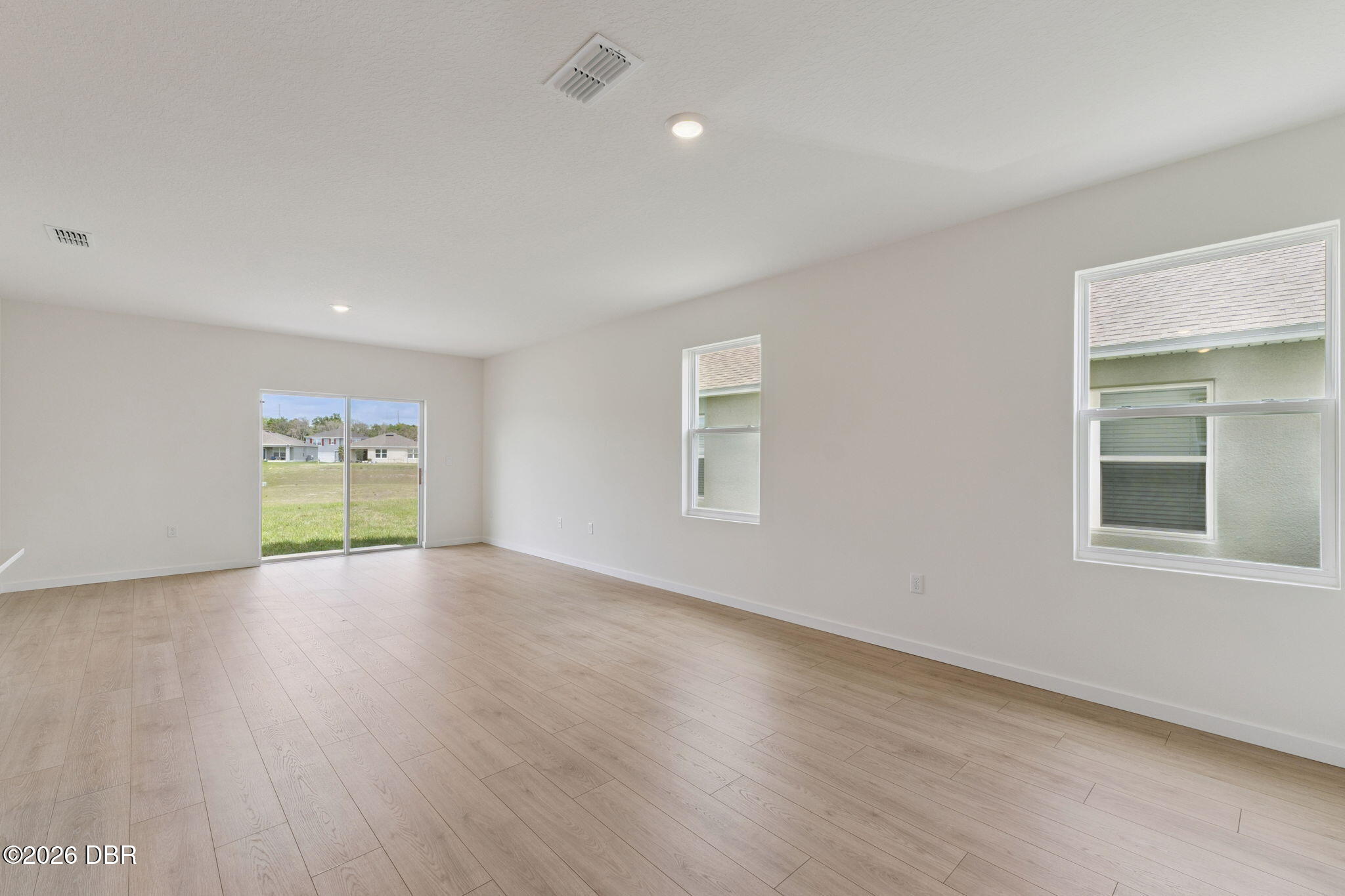 1041 Commons Way