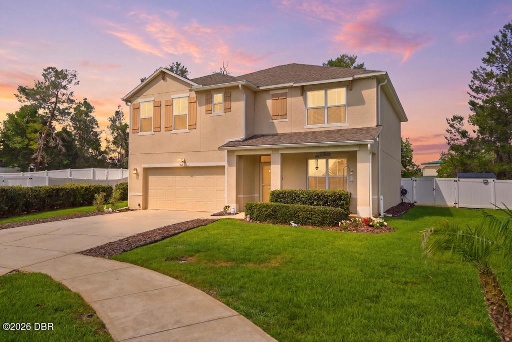 831 Oak Hollow Loop