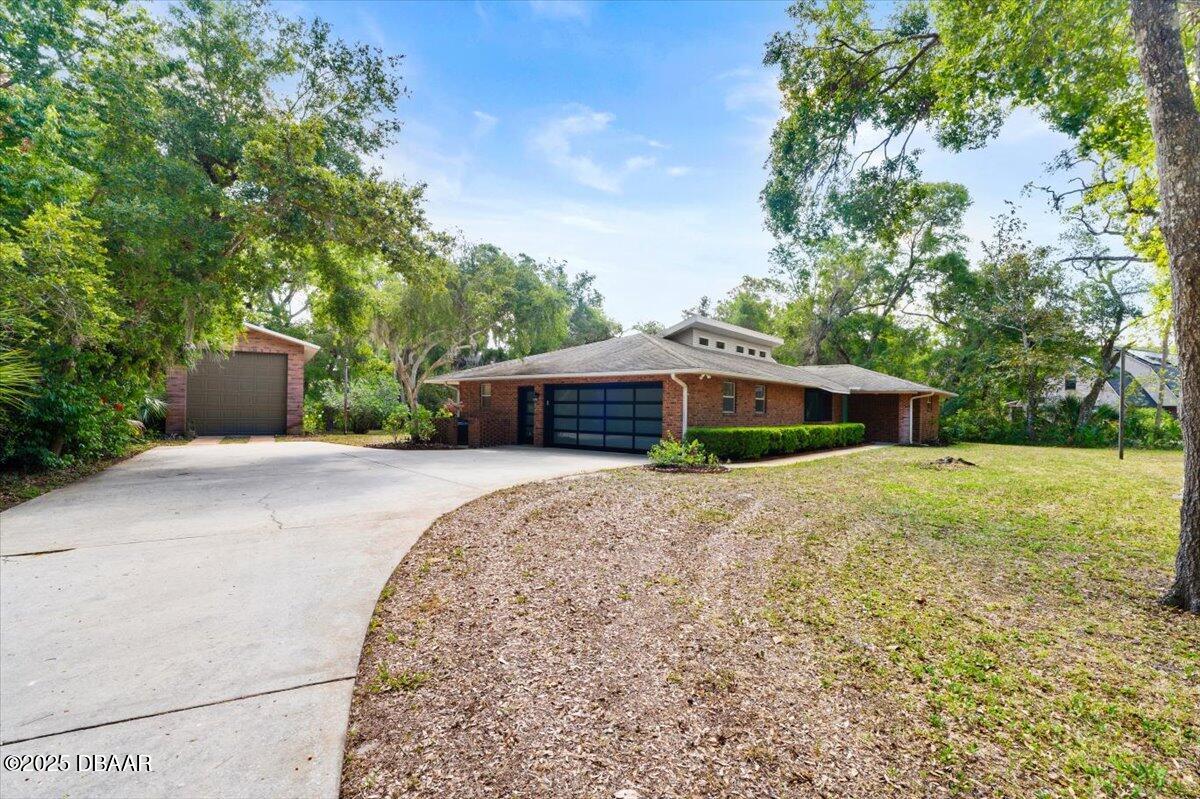 6185 Shoreline Drive