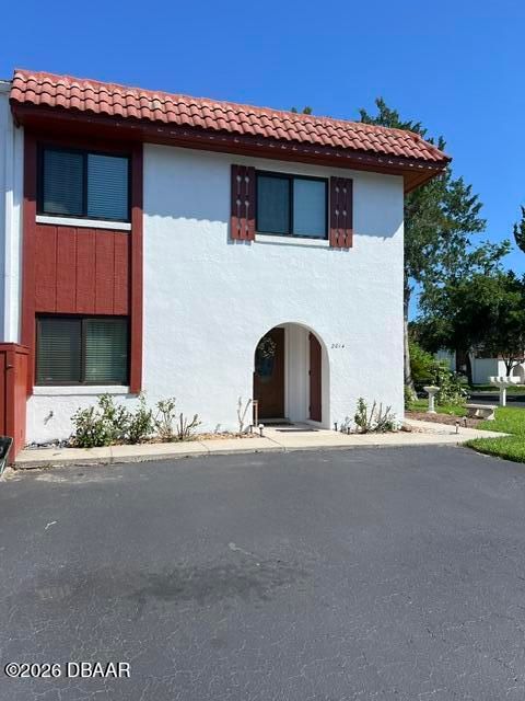 2014 Oak Meadow Circle South Daytona FL 32119