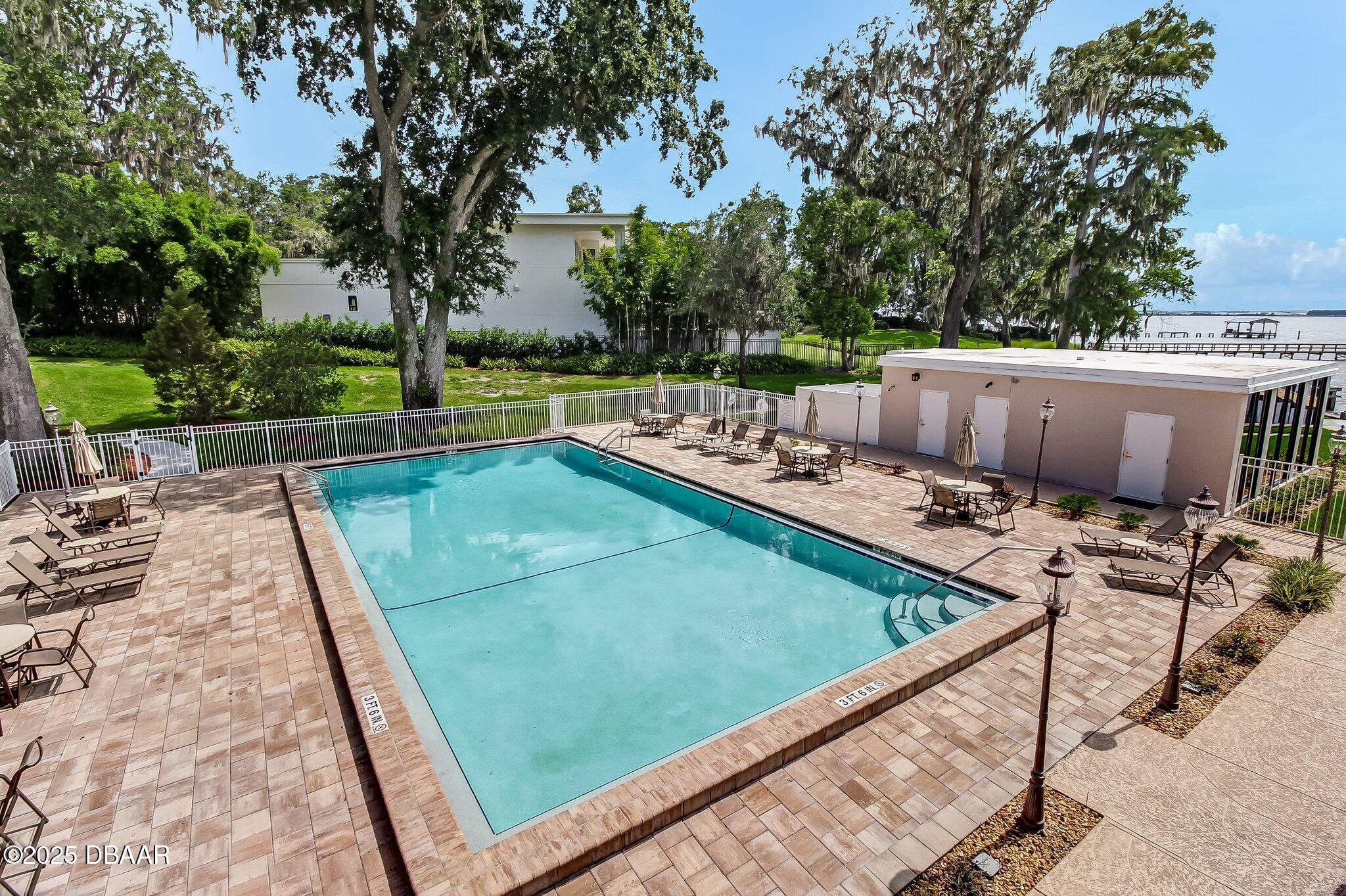 Jacksonville, Florida 32217, United States, 2 Bedrooms Bedrooms, ,2 BathroomsBathrooms,Residential,Active,21021