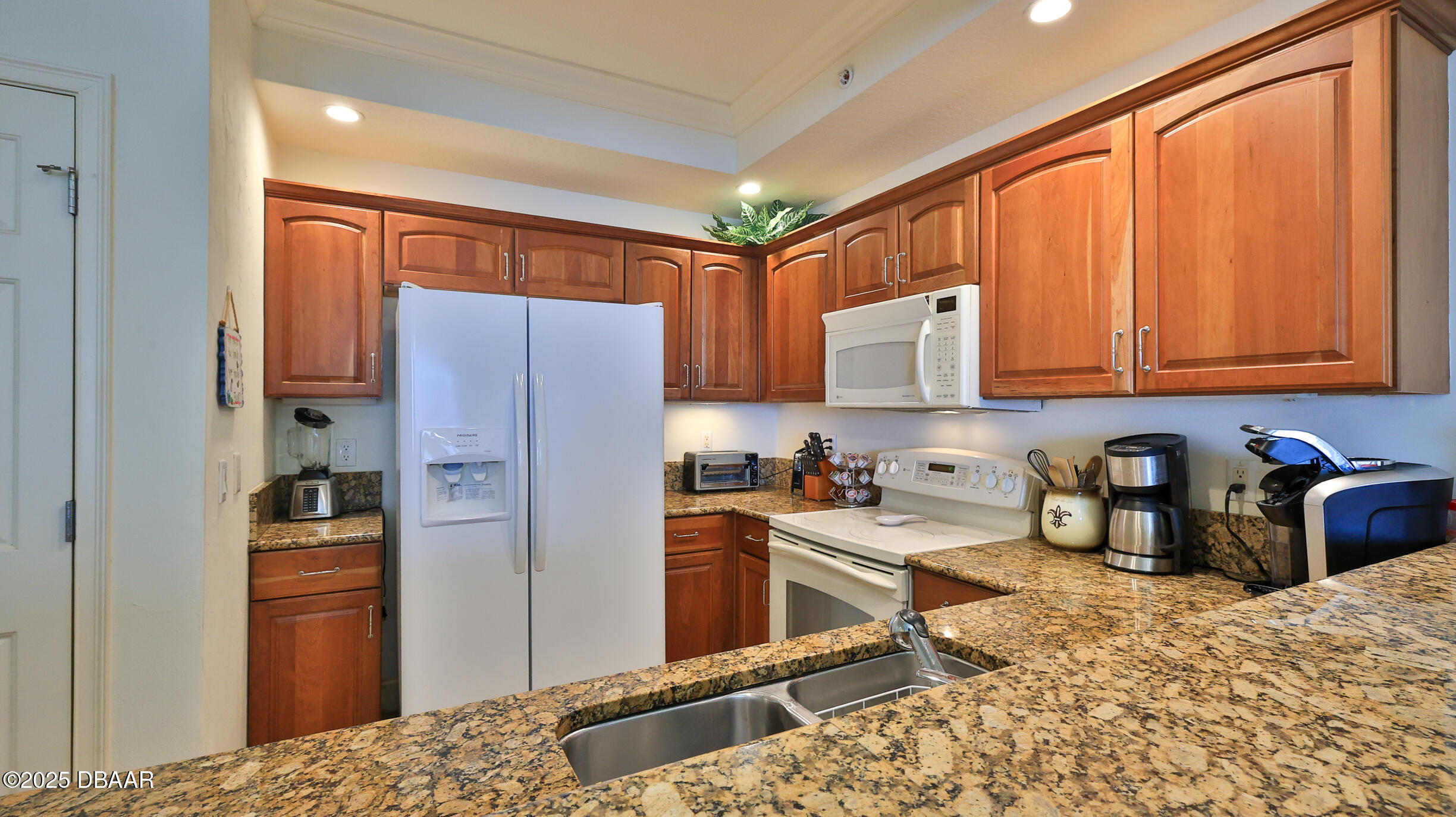 2403 S Atlantic Avenue 309