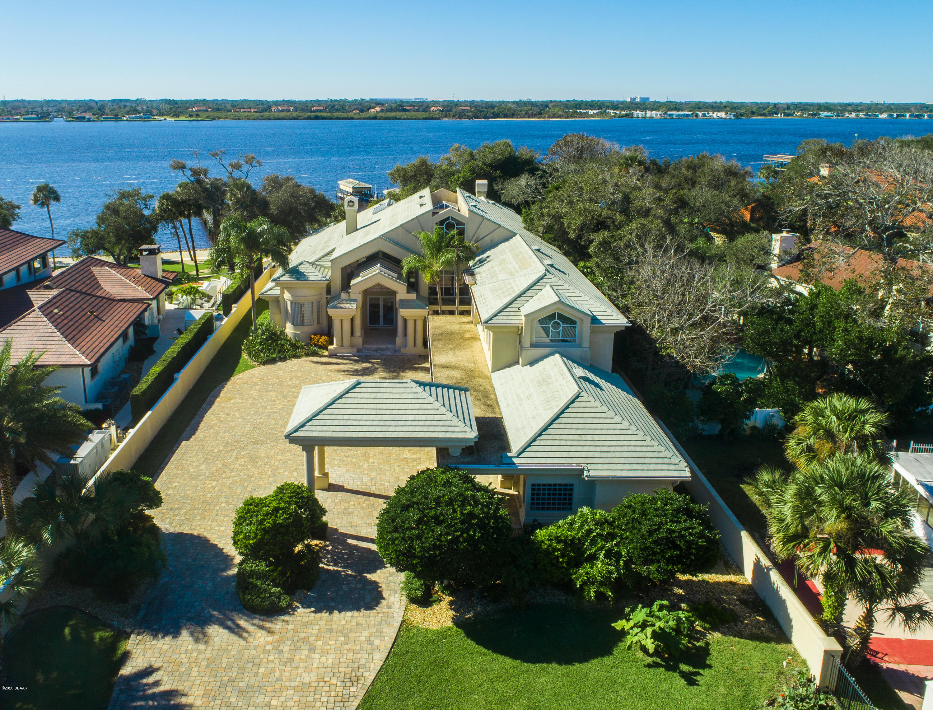 2500 S Peninsula Drive