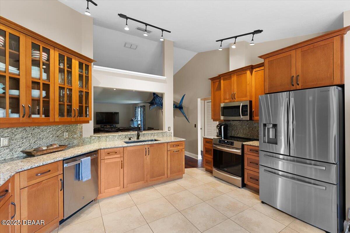 6225 Ranier Circle