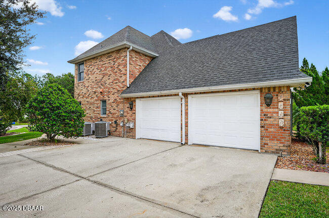14 Foxfords Chase