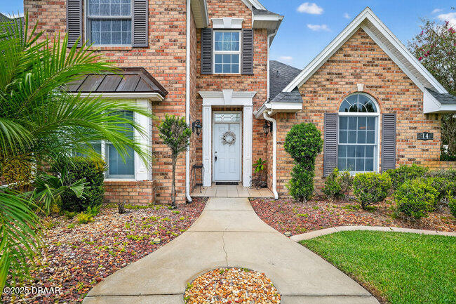 14 Foxfords Chase